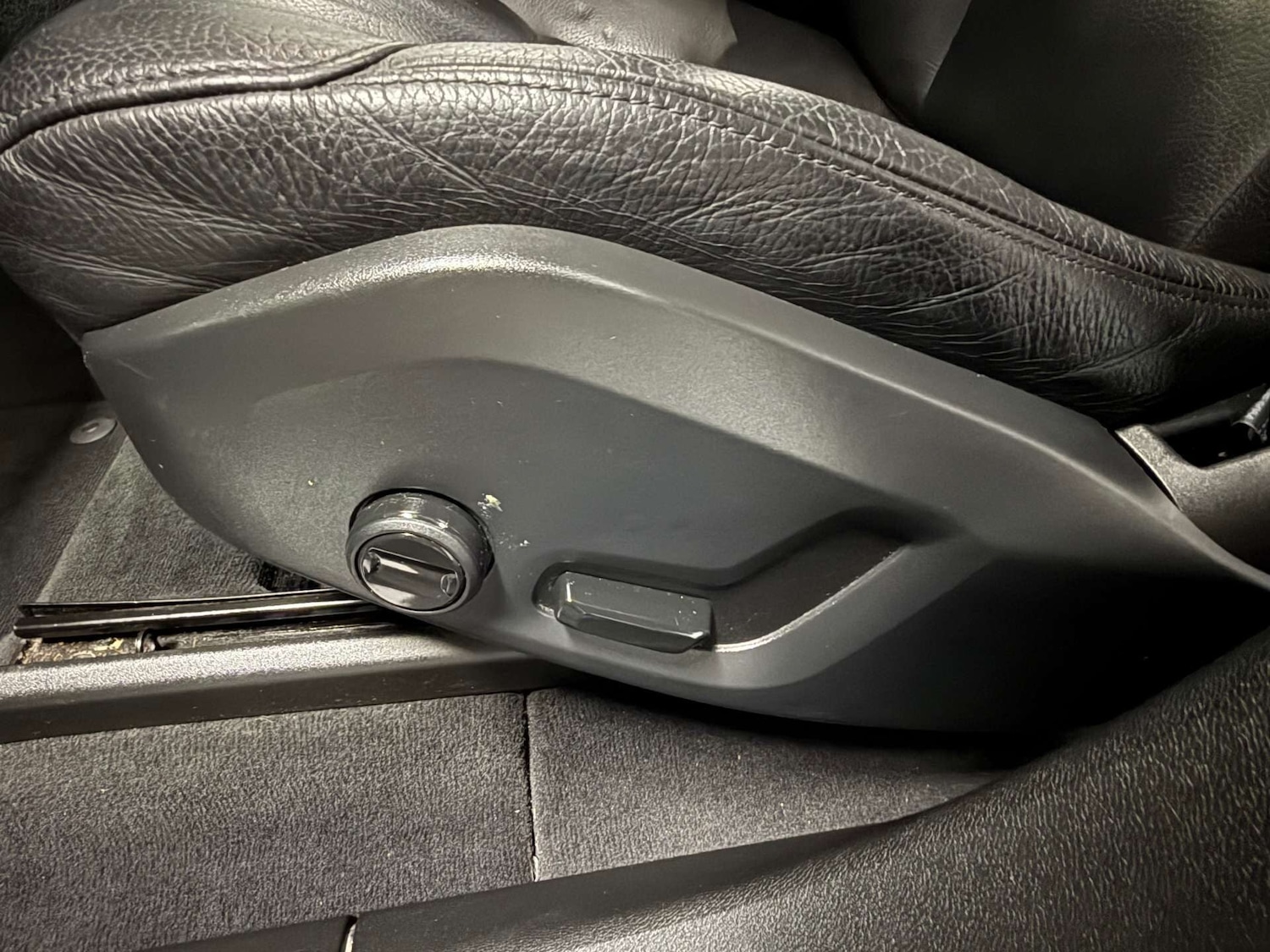 Used Volvo XC60 2019 for sale - 77368090: Photo 47