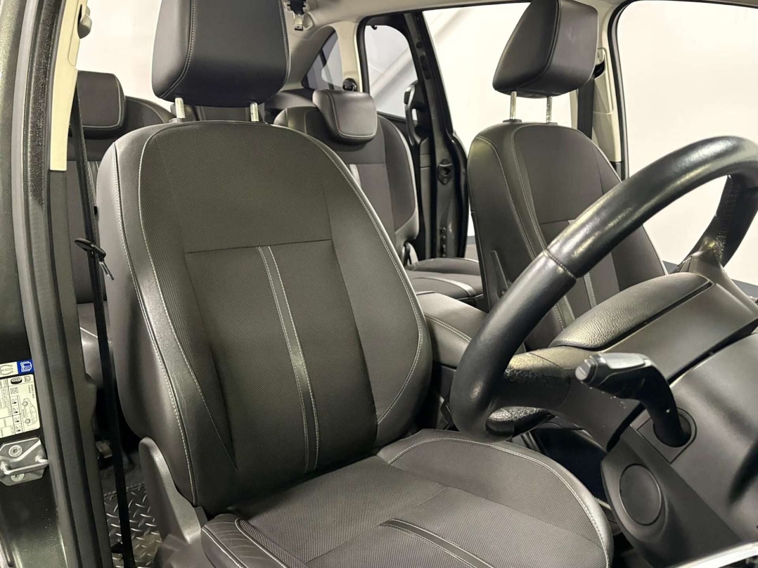 Used Ford C-Max 2017 for sale - 76979427: Photo 12