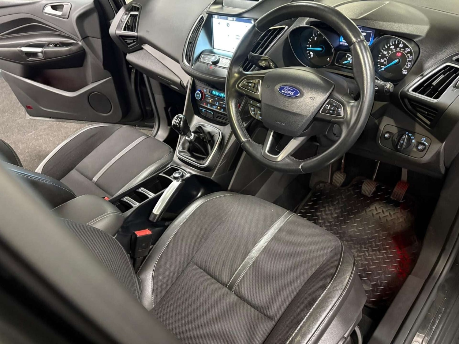 Used Ford C-Max 2017 for sale - 76979427: Photo 16