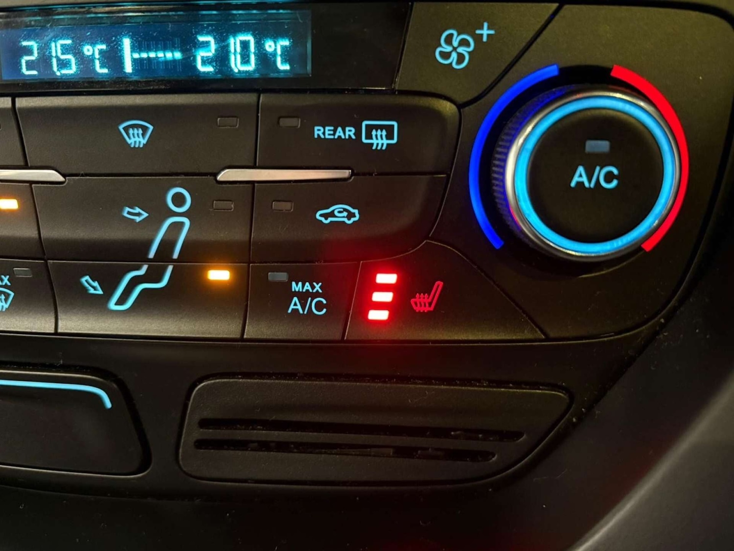 Used Ford C-Max 2017 for sale - 76979427: Photo 28