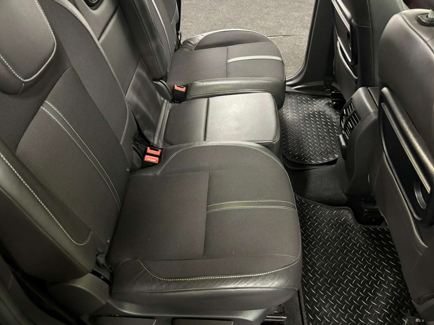 Used Ford C-Max 2017 for sale - 76979427: Photo 31