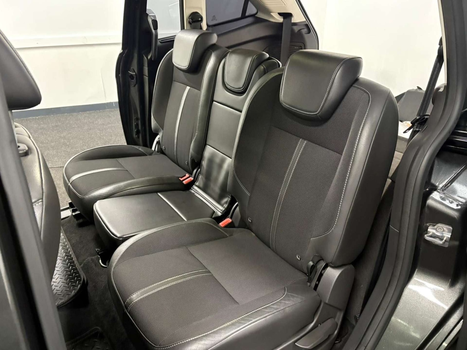 Used Ford C-Max 2017 for sale - 76979427: Photo 39