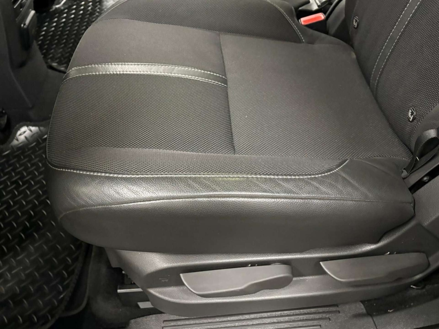 Used Ford C-Max 2017 for sale - 76979427: Photo 41