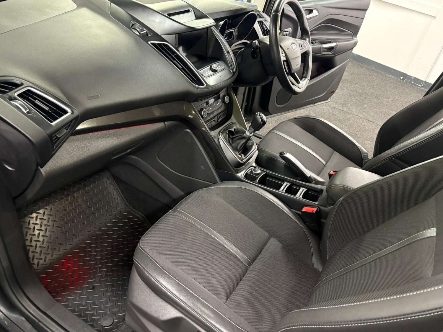 Used Ford C-Max 2017 for sale - 76979427: Photo 48