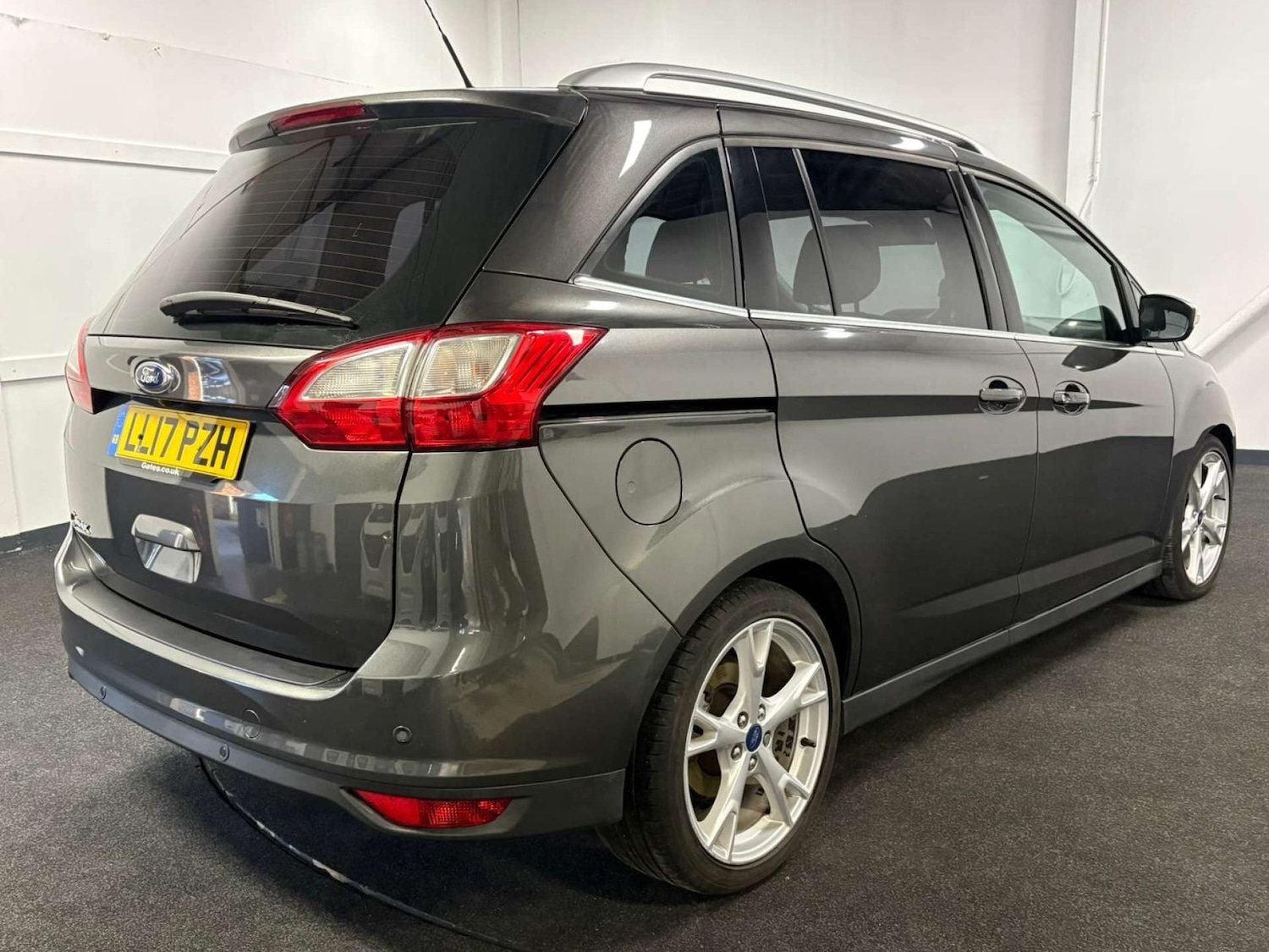 Used Ford C-Max 2017 for sale - 76979427: Photo 5