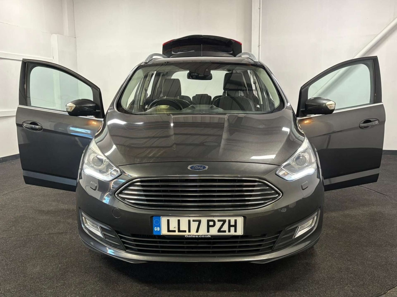 Used Ford C-Max 2017 for sale - 76979427: Photo 8