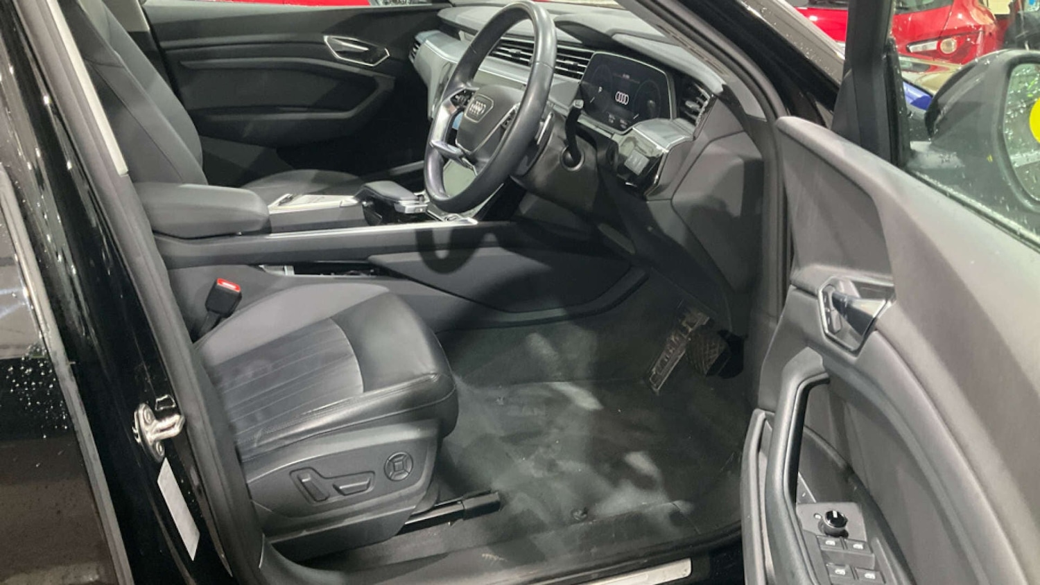 Used Audi e-tron 2021 for sale - 77608069: Photo 10