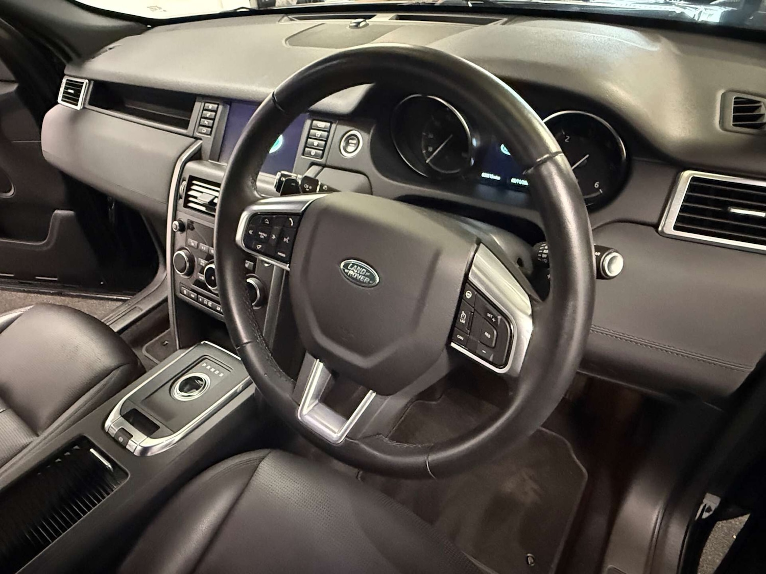 Used Land Rover Discovery Sport 2018 for sale - 76581292: Photo 21