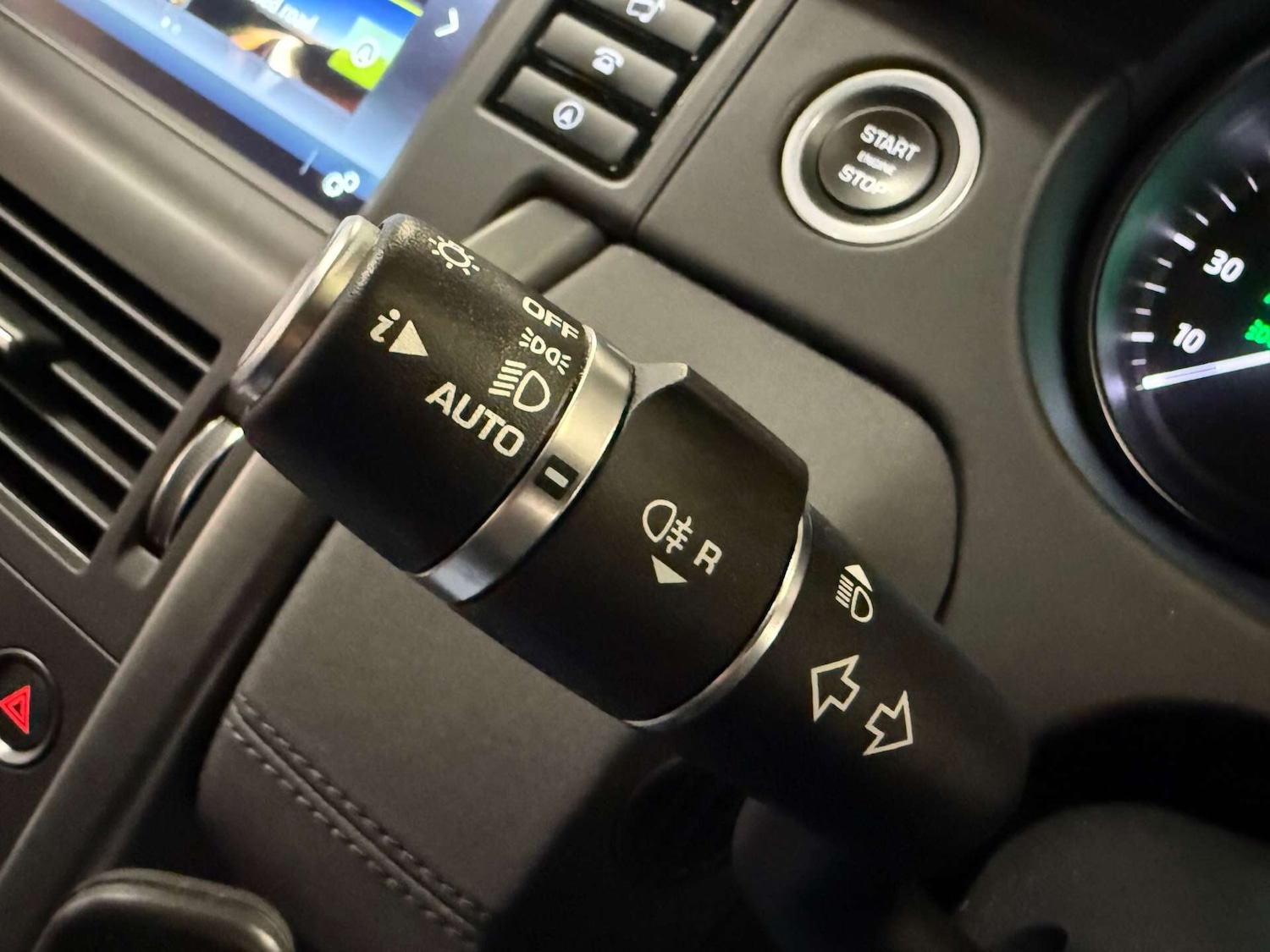 Used Land Rover Discovery Sport 2018 for sale - 76581292: Photo 25