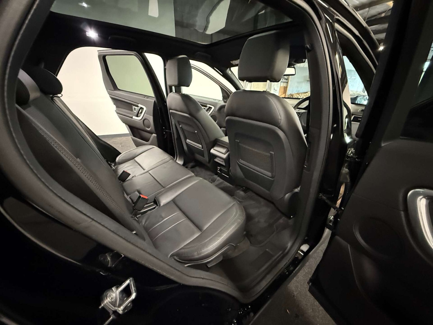 Used Land Rover Discovery Sport 2018 for sale - 76581292: Photo 44