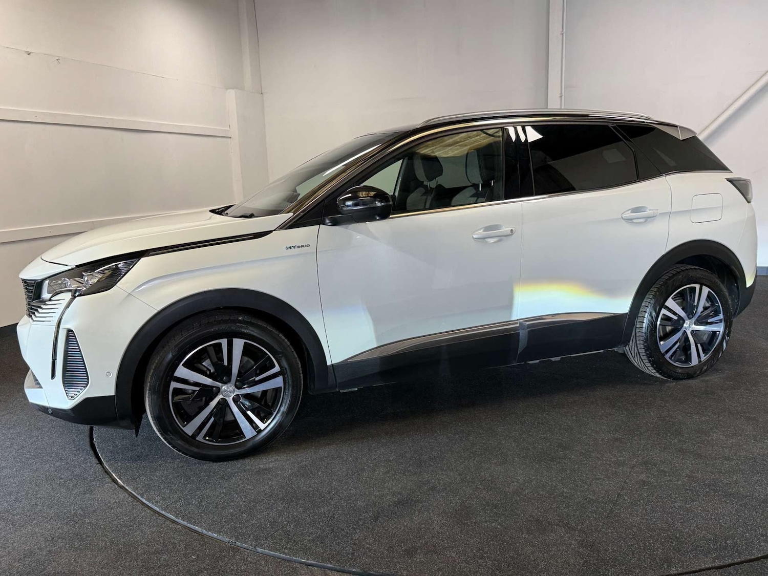 Used Peugeot 3008 2021 for sale - 77973587: Photo 2