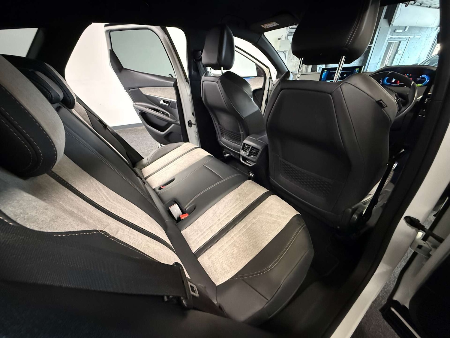 Used Peugeot 3008 2021 for sale - 77973587: Photo 35