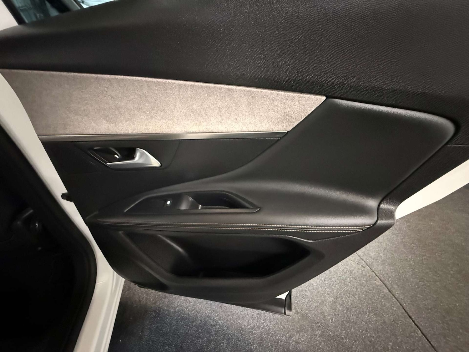 Used Peugeot 3008 2021 for sale - 77973587: Photo 37