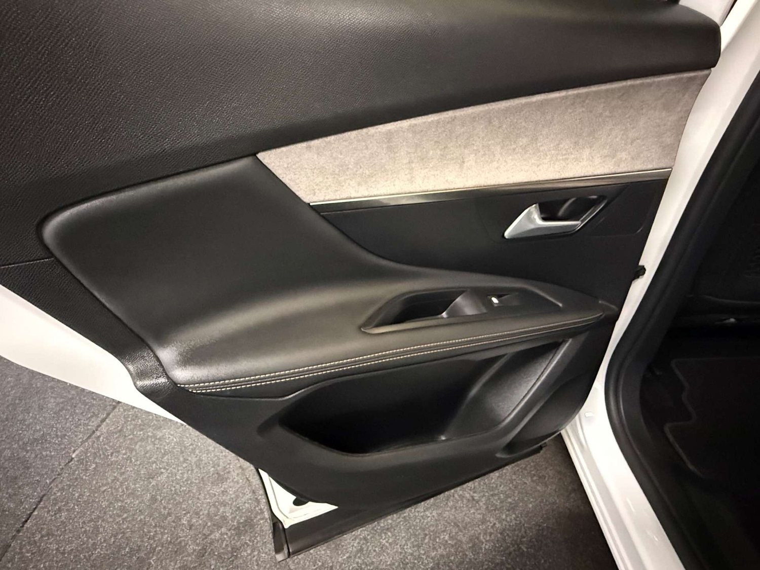 Used Peugeot 3008 2021 for sale - 77973587: Photo 47