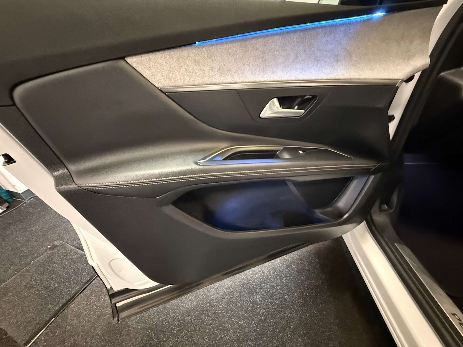 Used Peugeot 3008 2021 for sale - 77973587: Photo 53