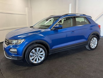 Used Volkswagen T-Roc 2019 for sale - 78555067: Photo