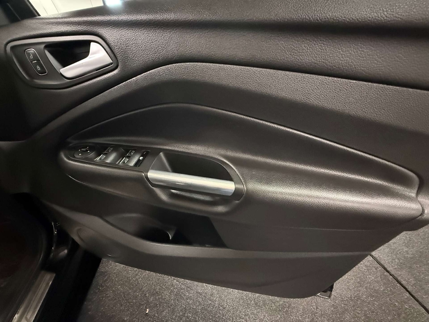 Used Ford Kuga 2018 for sale - 77058726: Photo 44