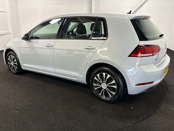 Used Volkswagen Golf 2018 for sale - 77617958: Photo