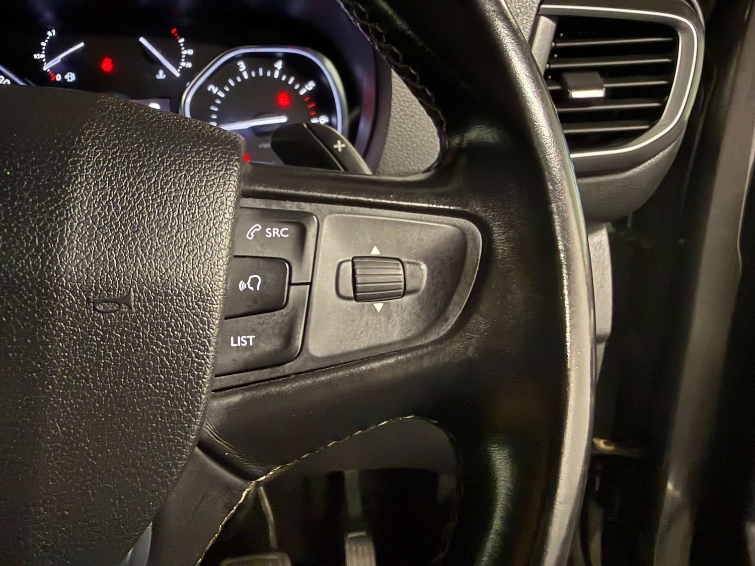 Used Peugeot Traveller 2018 for sale - 76982655: Photo 16