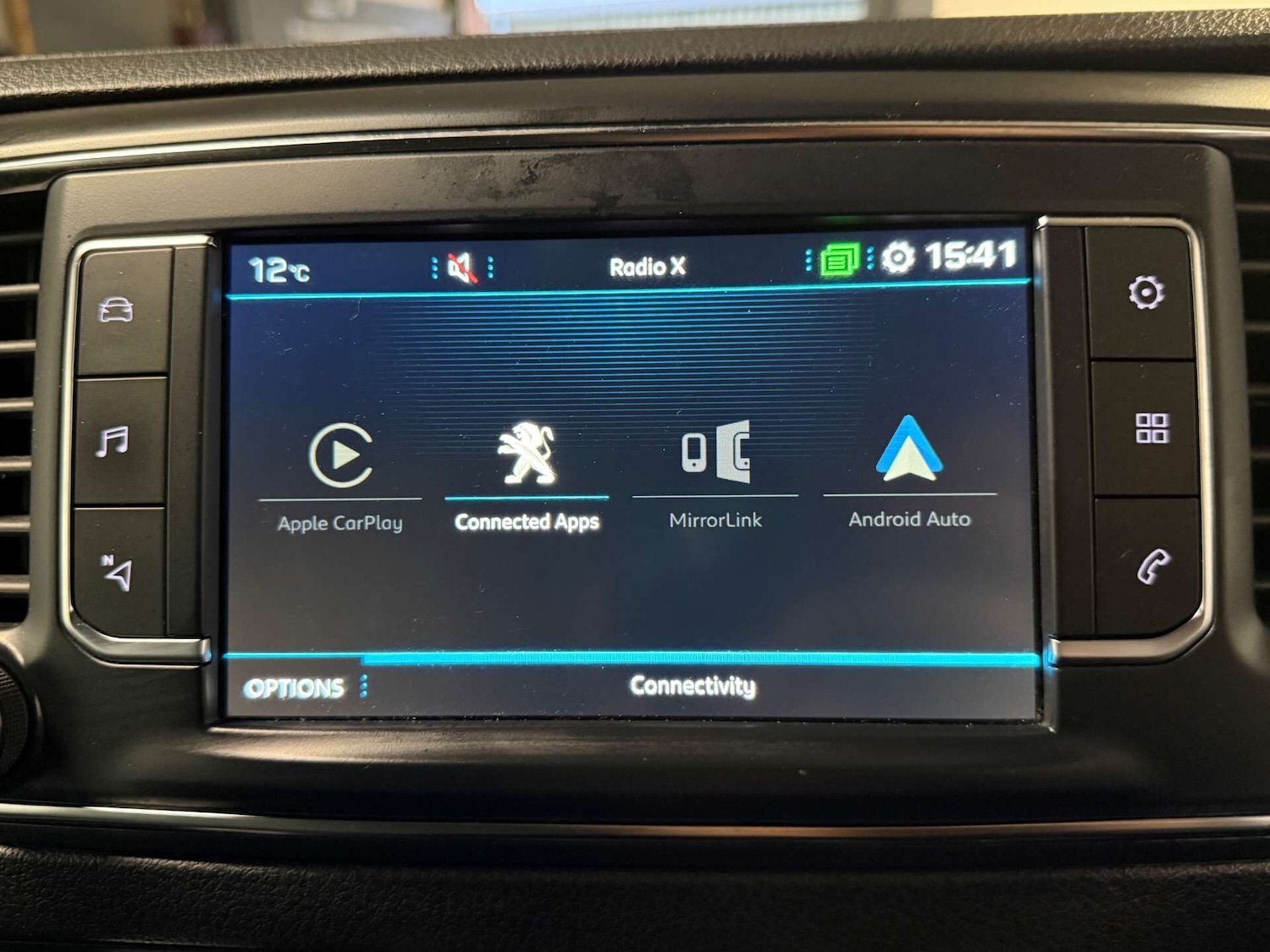 Used Peugeot Traveller 2018 for sale - 76982655: Photo 19