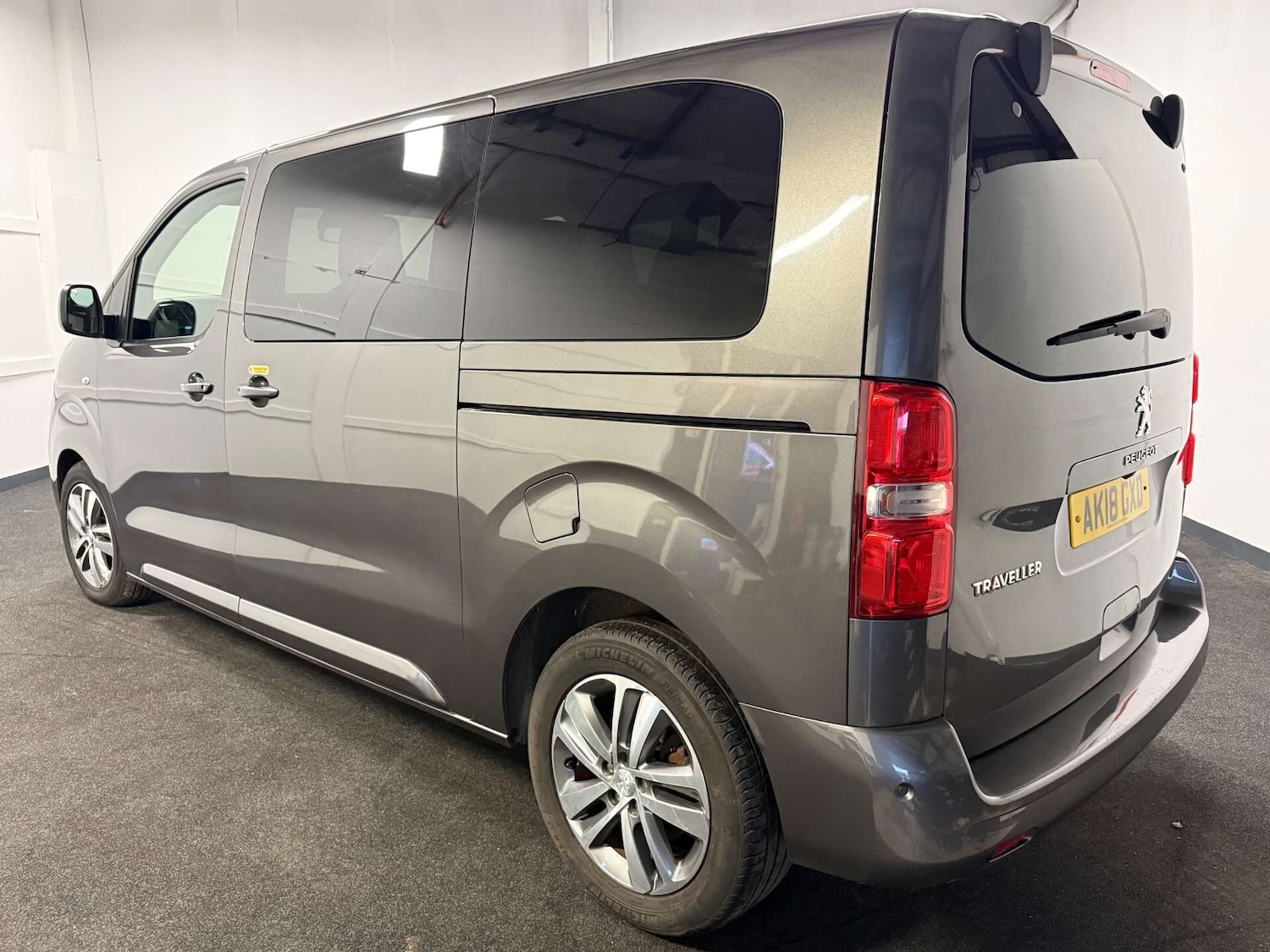 Used Peugeot Traveller 2018 for sale - 76982655: Photo 3