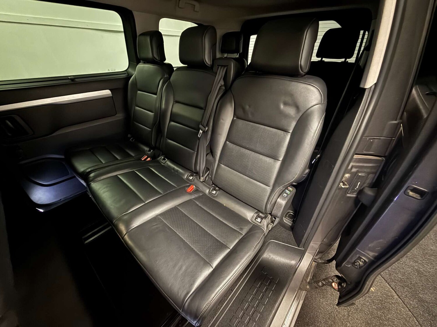 Used Peugeot Traveller 2018 for sale - 76982655: Photo 31