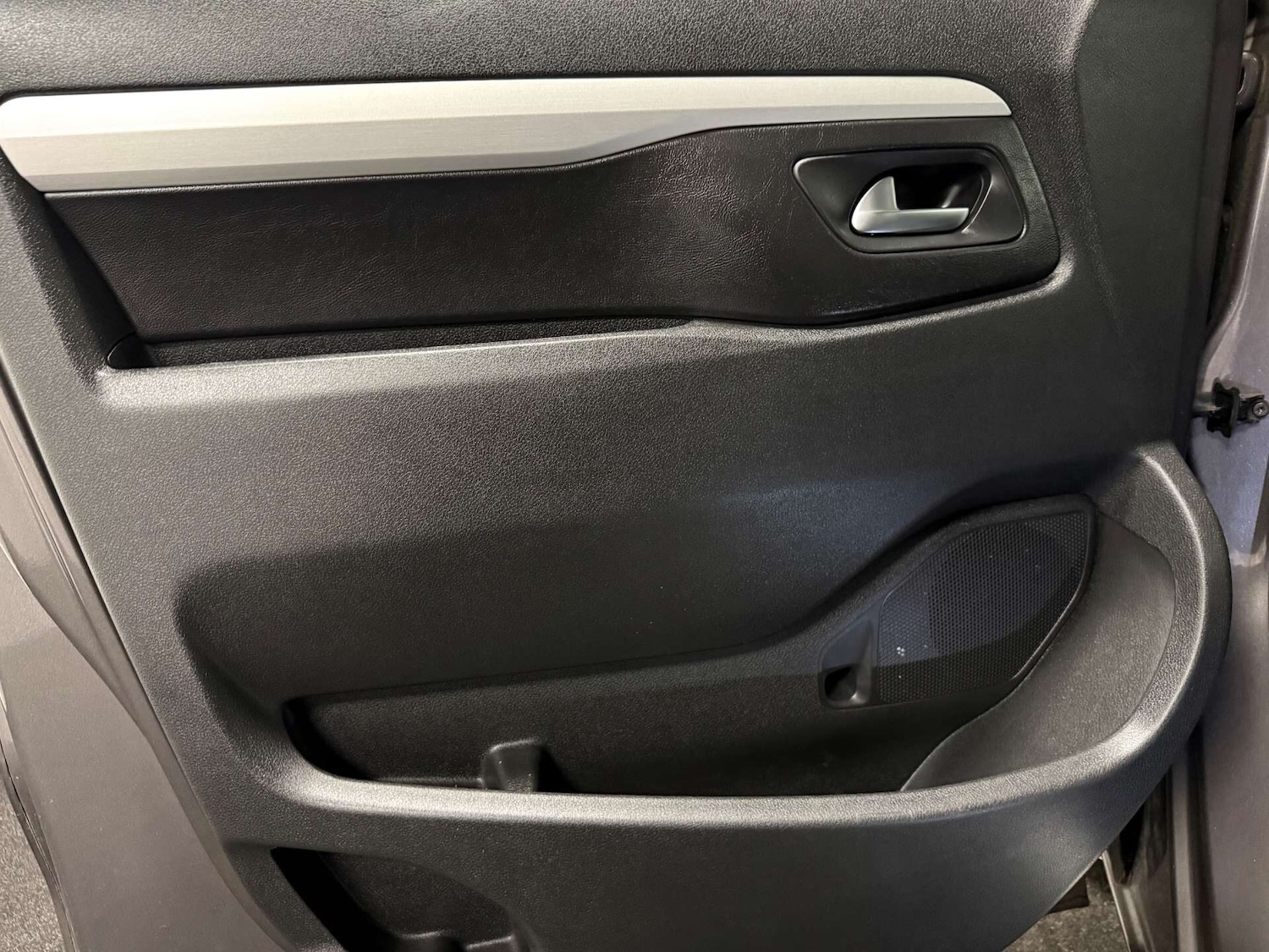 Used Peugeot Traveller 2018 for sale - 76982655: Photo 35