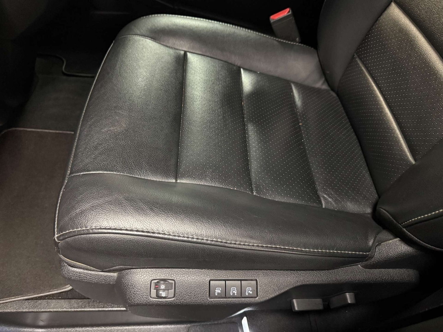 Used Peugeot Traveller 2018 for sale - 76982655: Photo 38