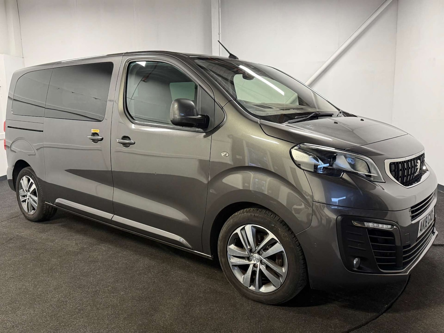 Used Peugeot Traveller 2018 for sale - 76982655: Photo 6