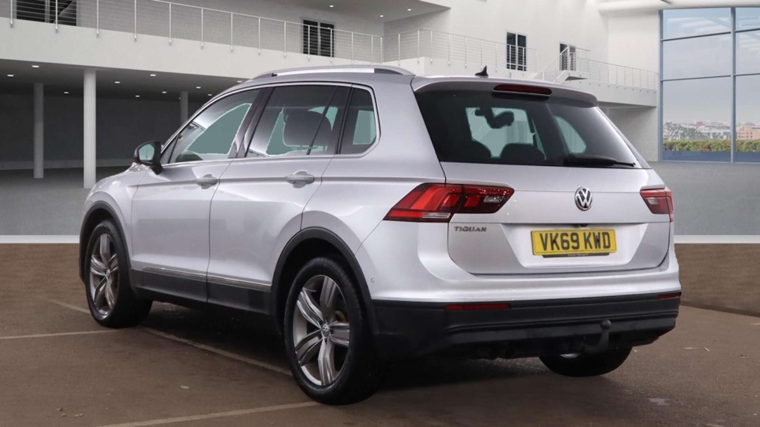 Used Volkswagen Tiguan 2019 for sale - 76481211: Photo 3