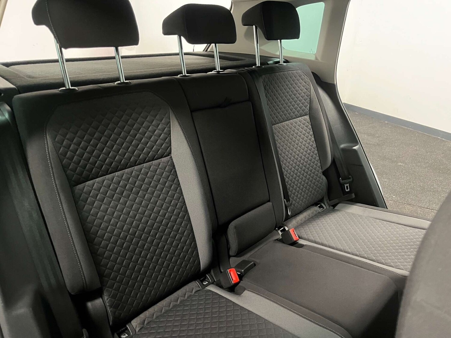 Used Volkswagen Tiguan 2019 for sale - 76481211: Photo 32