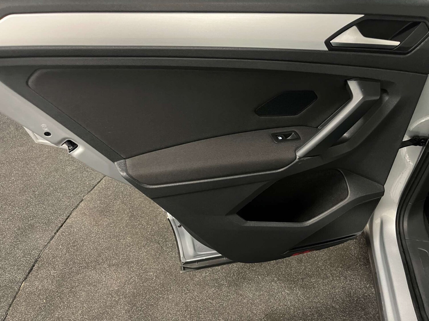 Used Volkswagen Tiguan 2019 for sale - 76481211: Photo 42