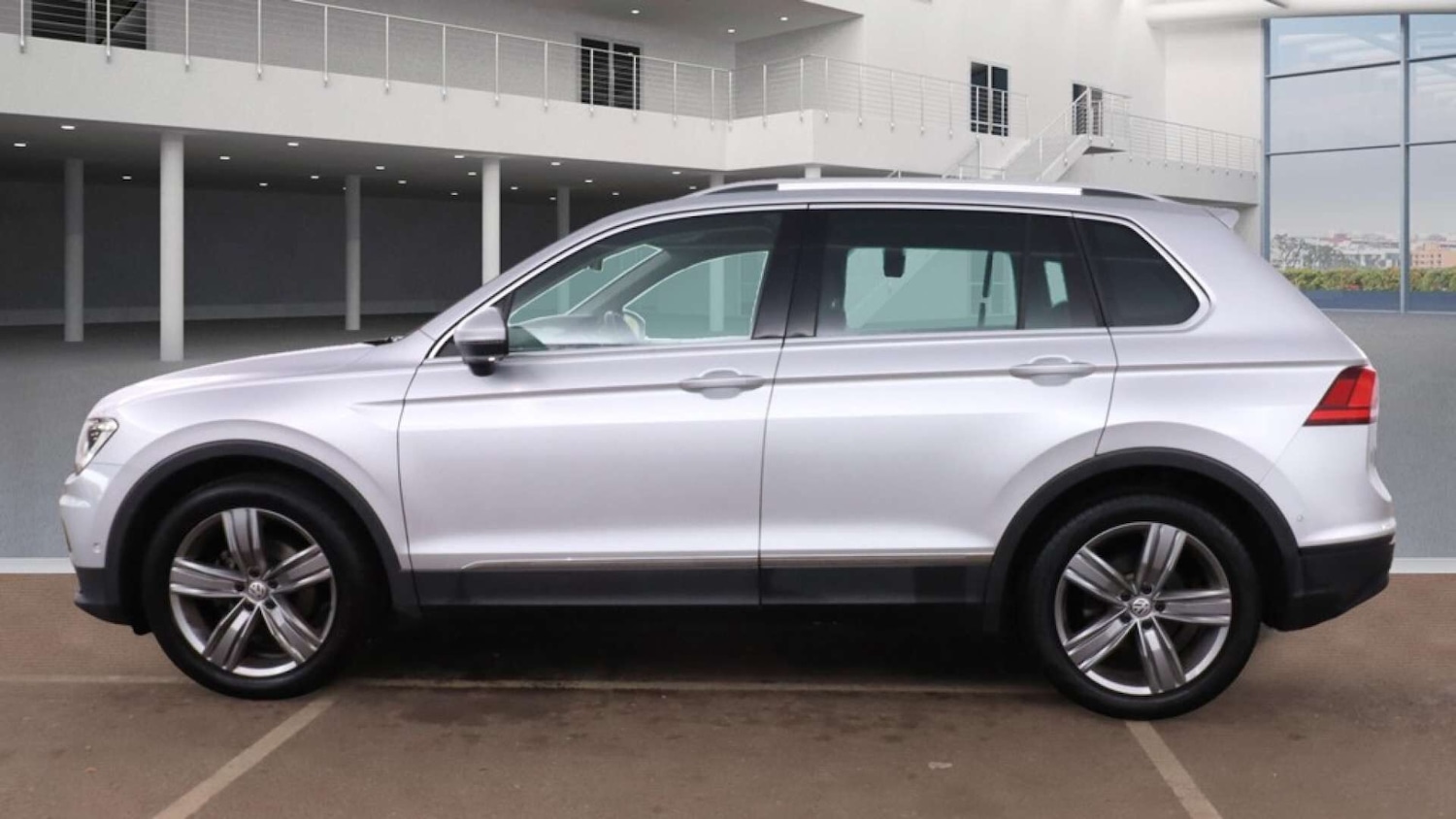 Used Volkswagen Tiguan 2019 for sale - 76481211: Photo 7