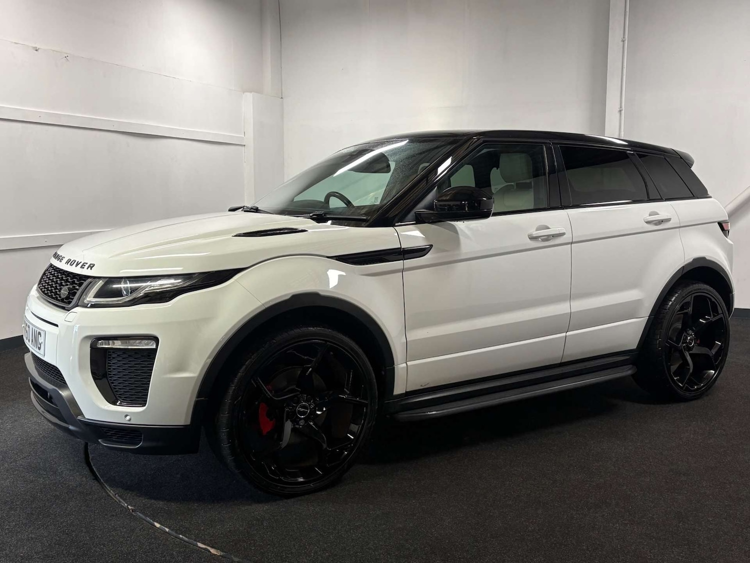 Used Land Rover Range Rover Evoque 2016 for sale - 76831895: Photo 2