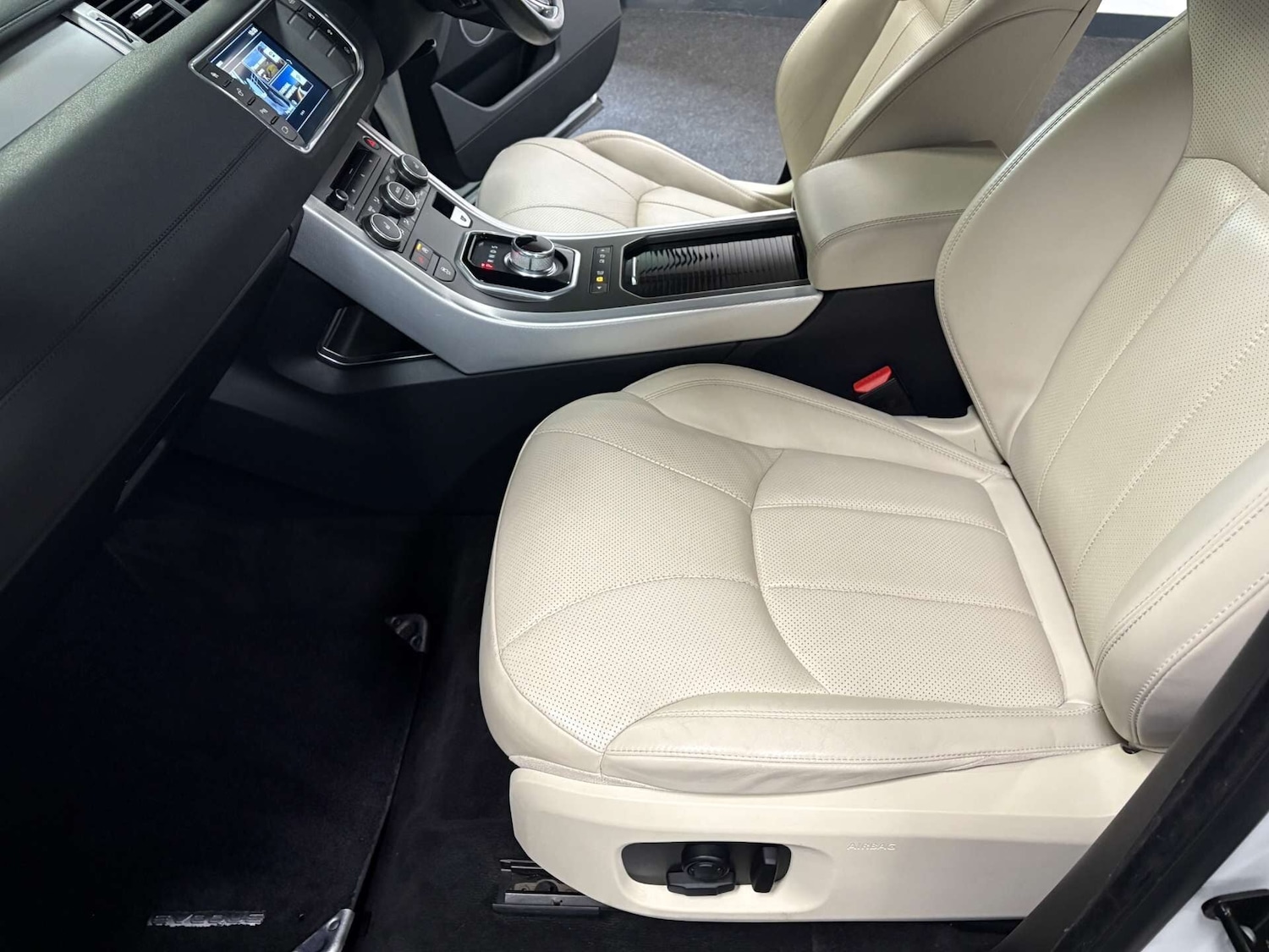 Used Land Rover Range Rover Evoque 2016 for sale - 76831895: Photo 49