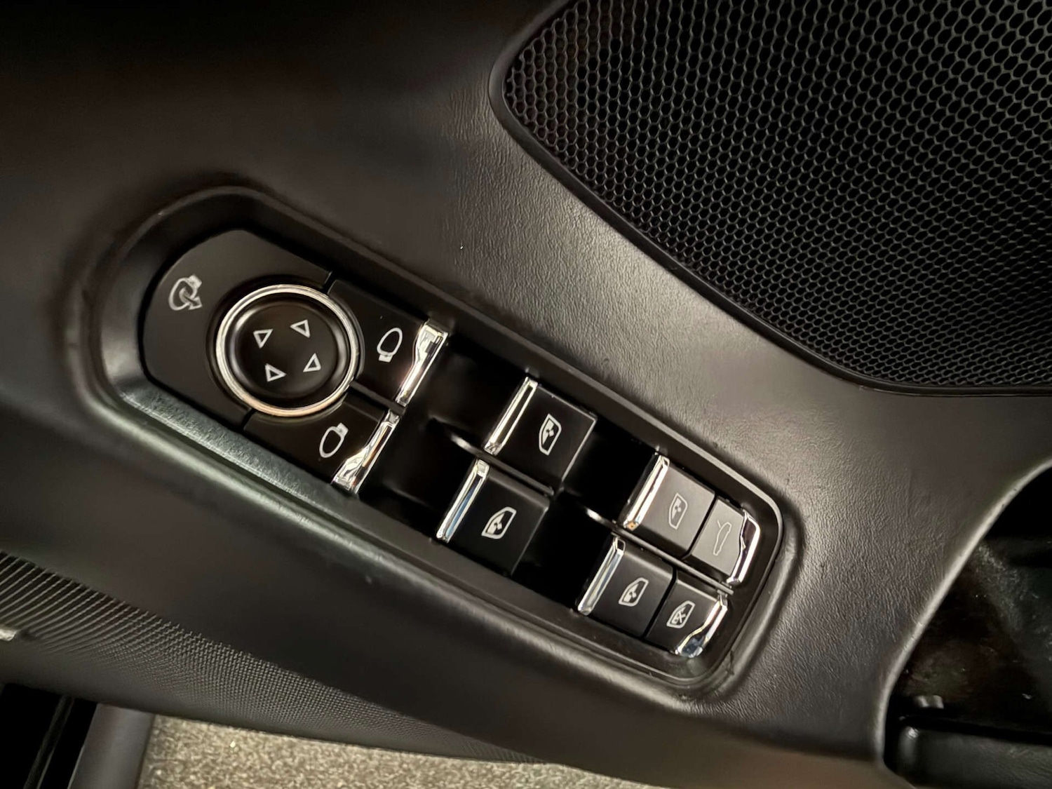 Used Porsche Panamera 2011 for sale - 76631177: Photo 15