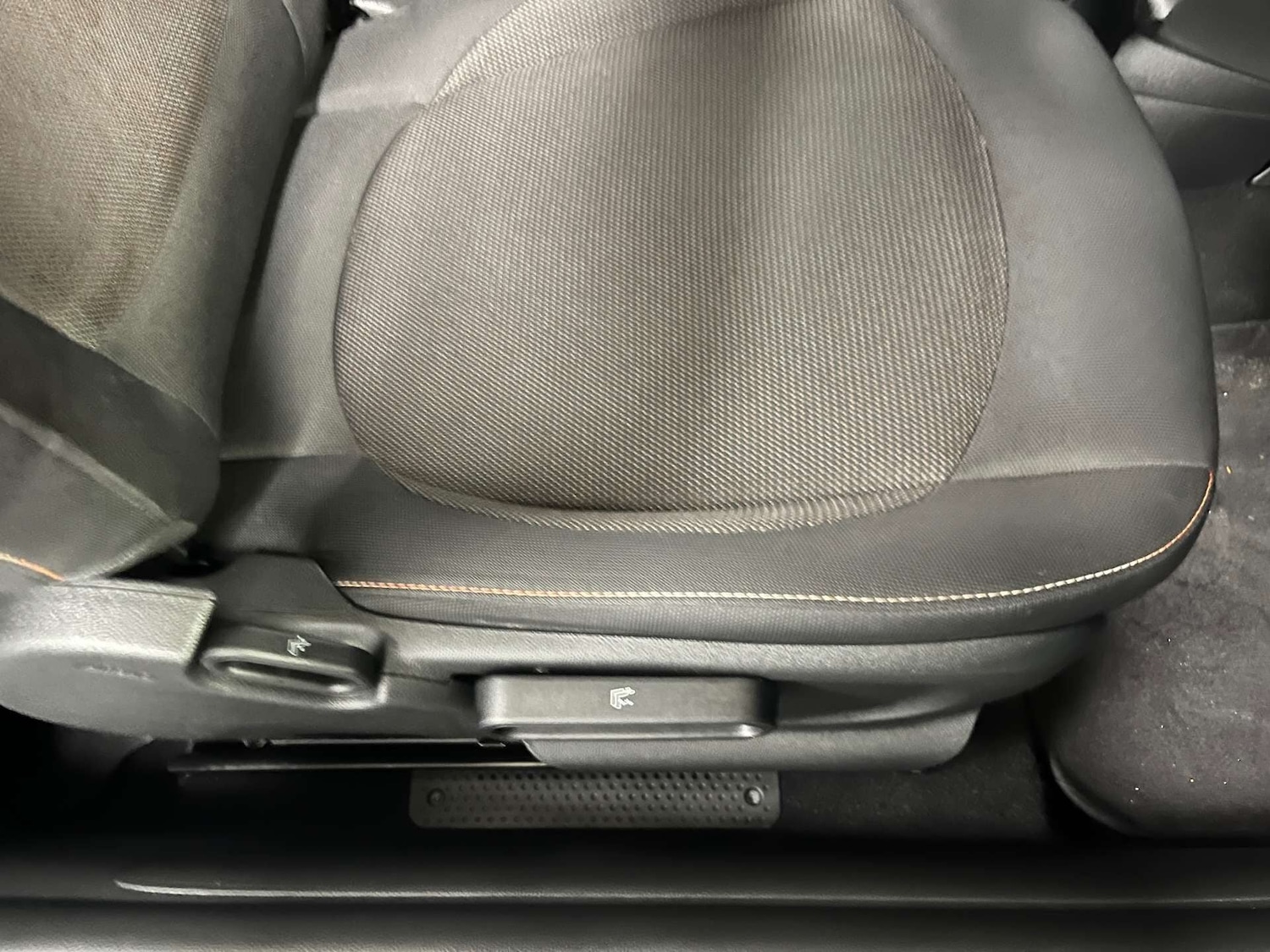 Used MINI Convertible 2019 for sale - 77605409: Photo 19