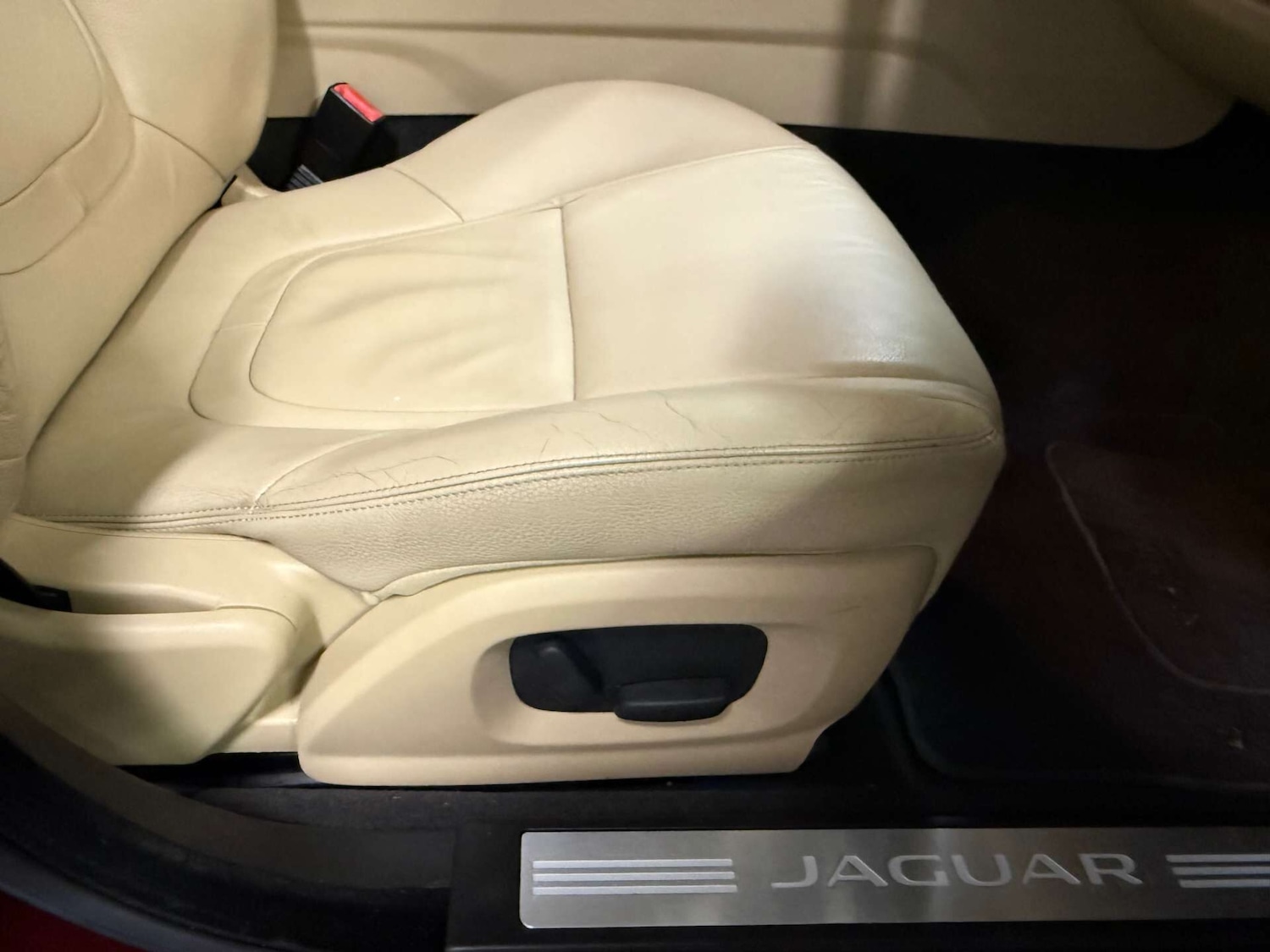 Used Jaguar XF 2014 for sale - 77351287: Photo 14