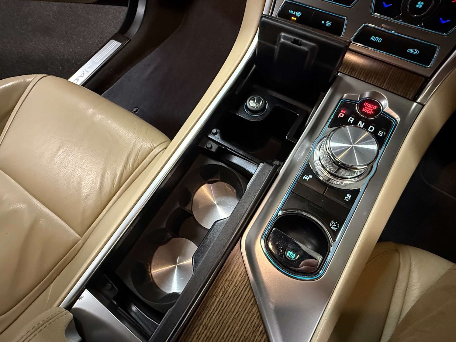 Used Jaguar XF 2014 for sale - 77351287: Photo 29