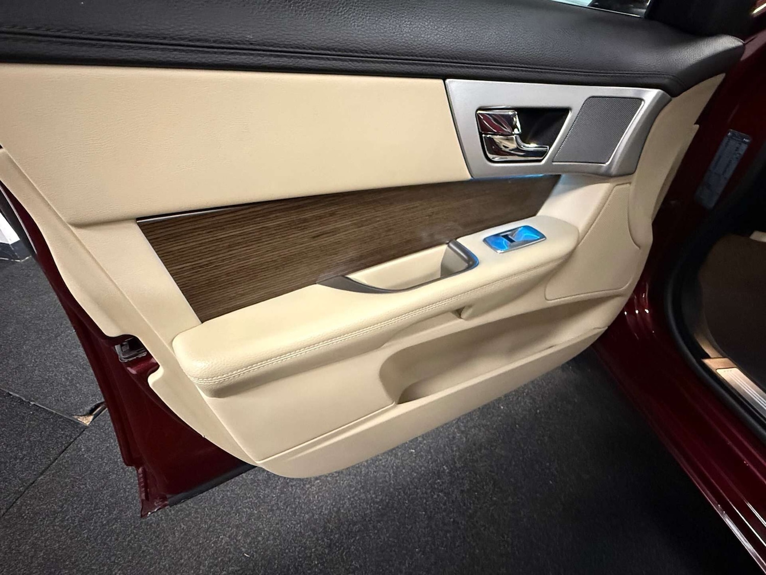 Used Jaguar XF 2014 for sale - 77351287: Photo 36