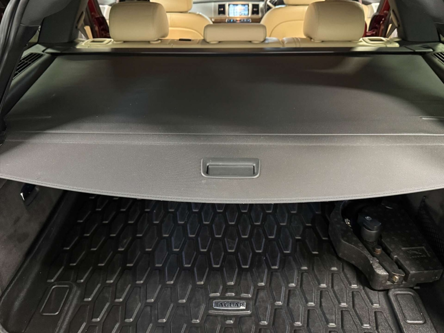 Used Jaguar XF 2014 for sale - 77351287: Photo 44