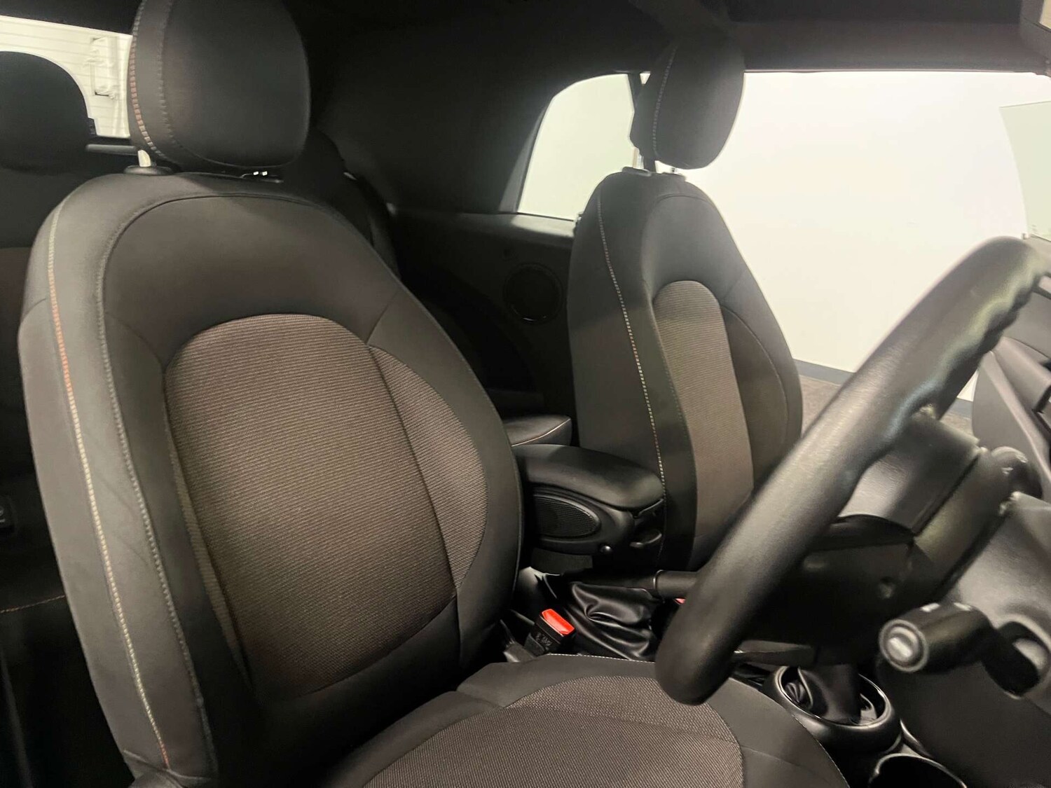 Used MINI Convertible 2019 for sale - 75894552: Photo 18