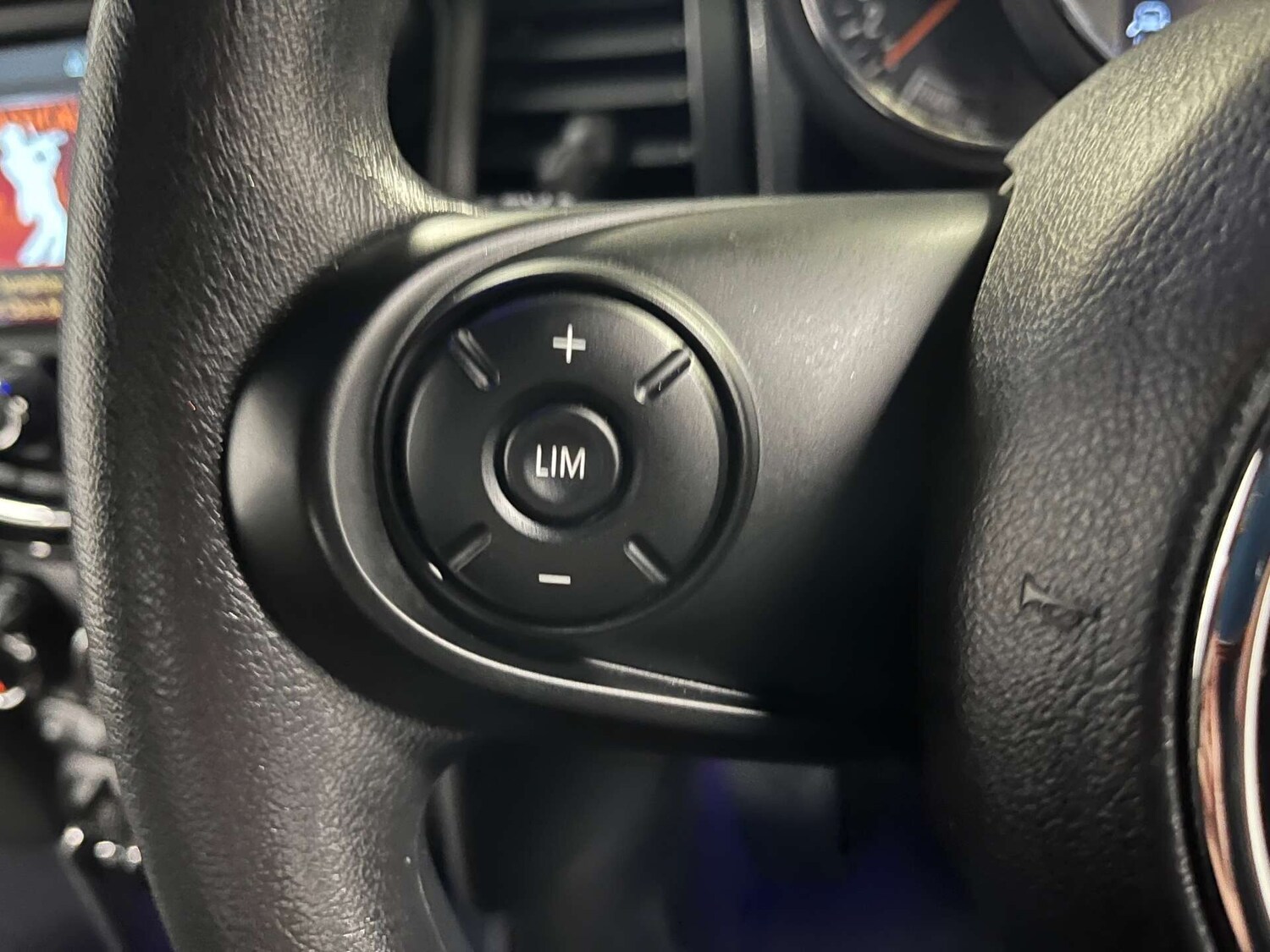 Used MINI Convertible 2019 for sale - 75894552: Photo 24