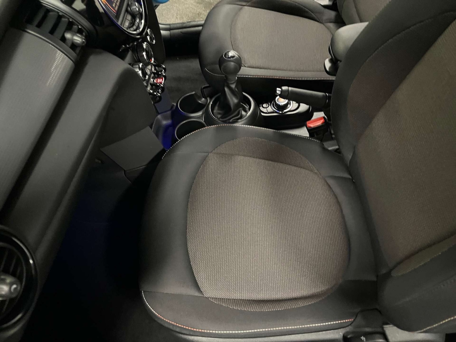 Used MINI Convertible 2019 for sale - 75894552: Photo 43