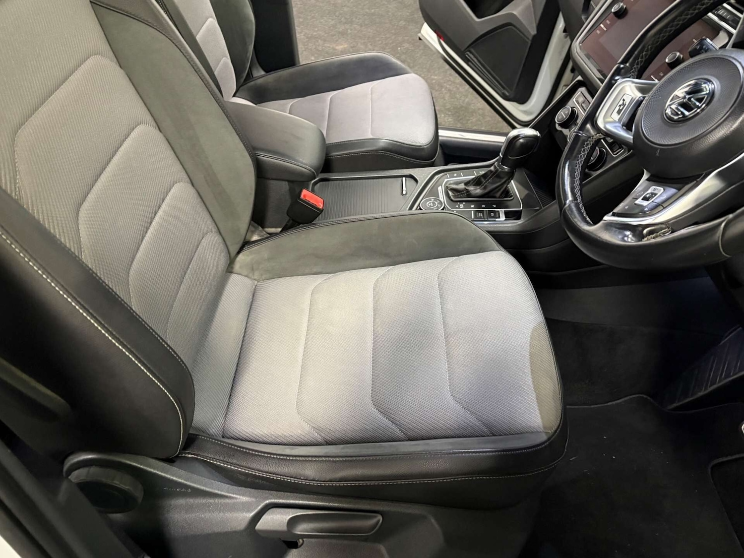 Used Volkswagen Tiguan 2018 for sale - 77020285: Photo 14