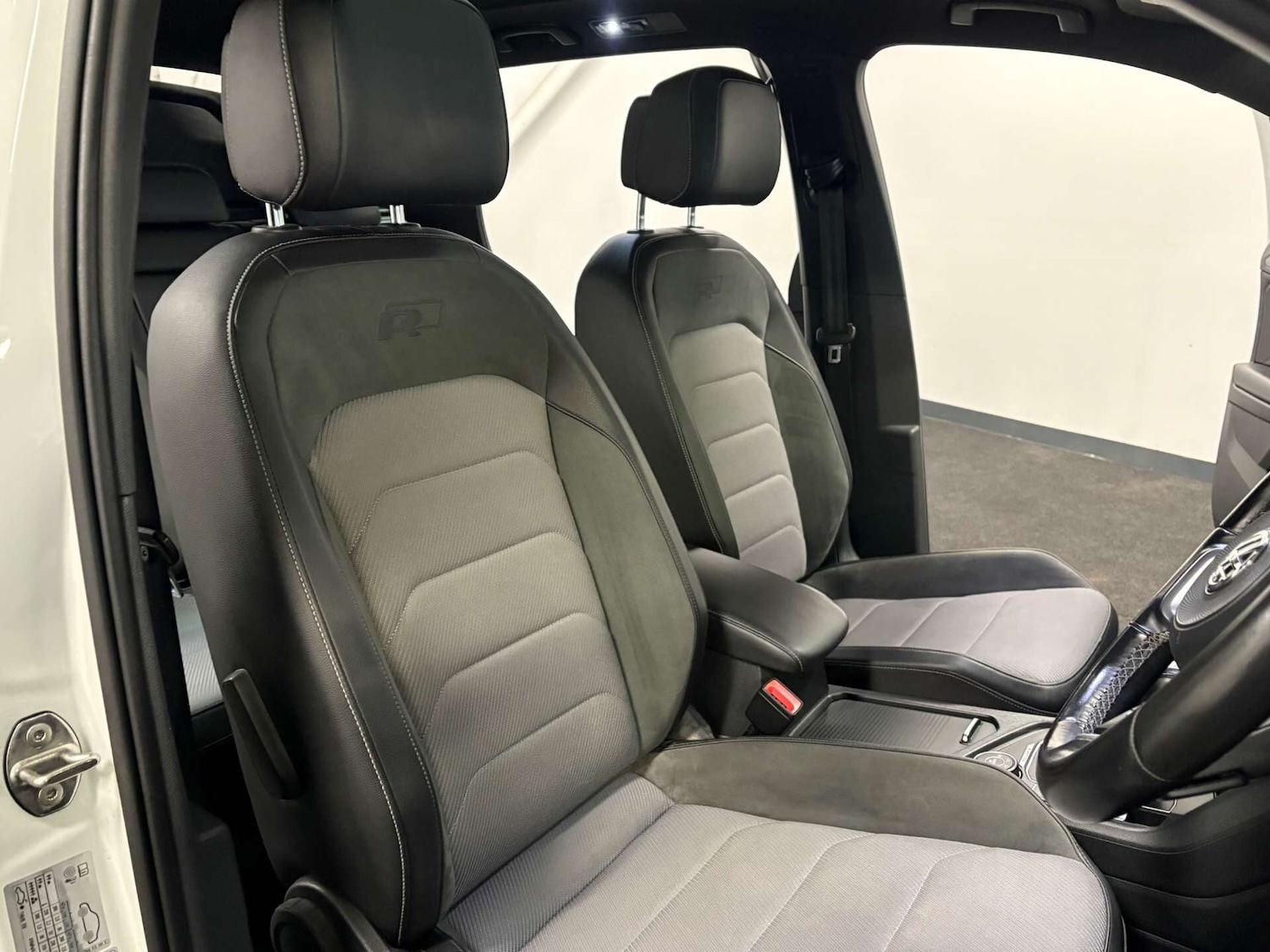 Used Volkswagen Tiguan 2018 for sale - 77020285: Photo 15