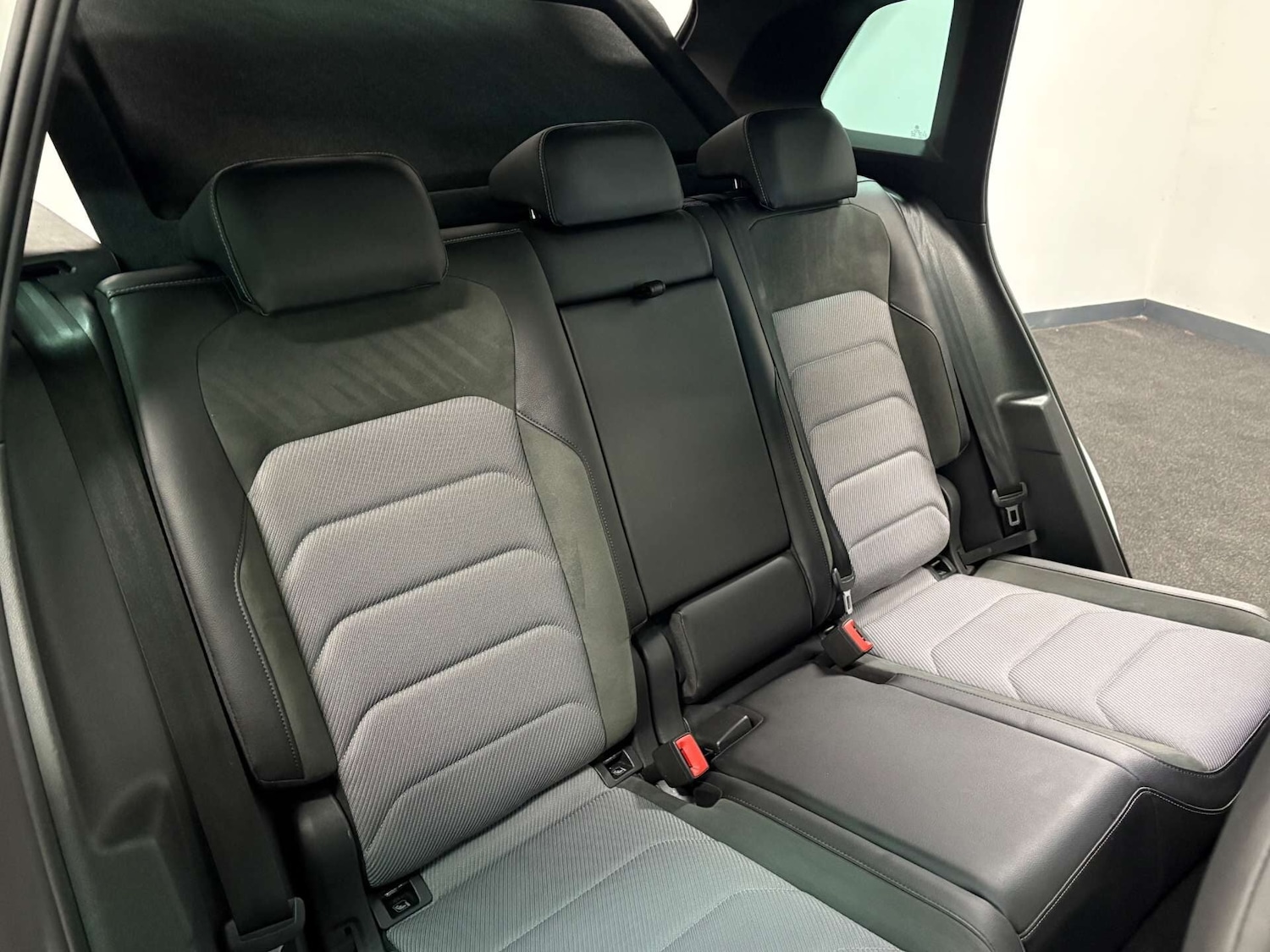 Used Volkswagen Tiguan 2018 for sale - 77020285: Photo 31