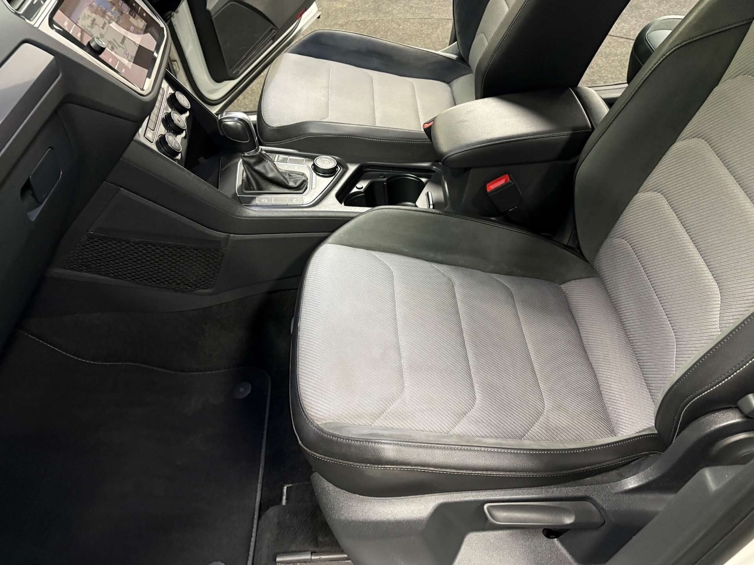 Used Volkswagen Tiguan 2018 for sale - 77020285: Photo 50