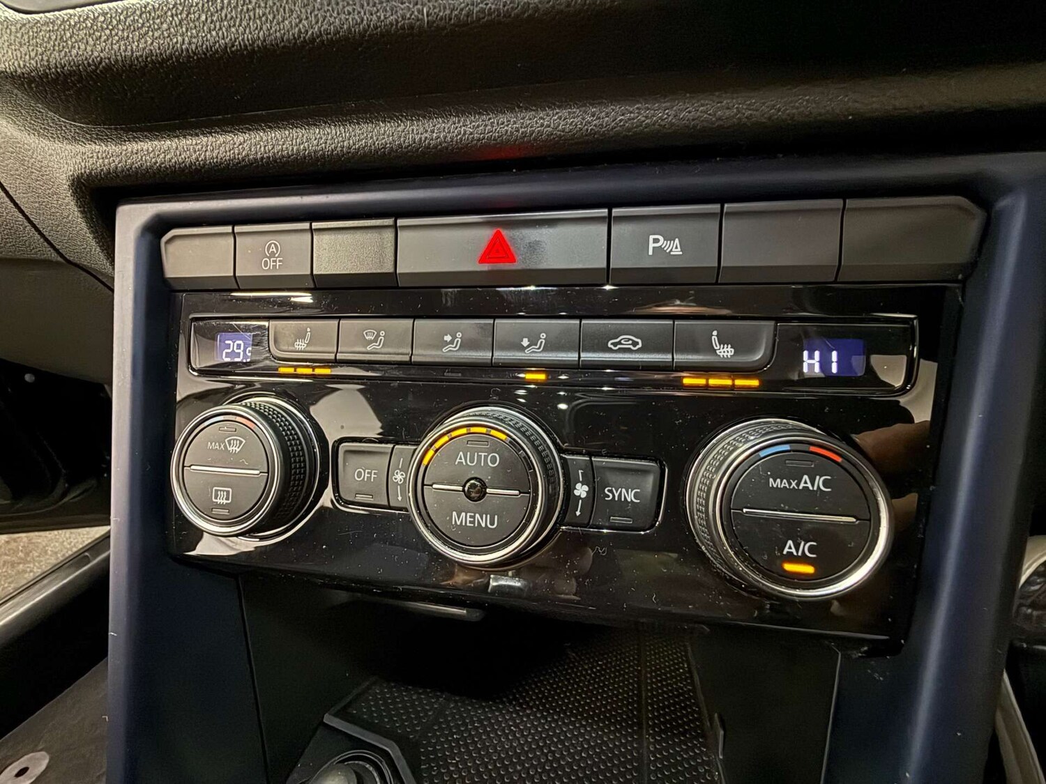 Used Volkswagen T-Roc 2021 for sale - 76481210: Photo 17