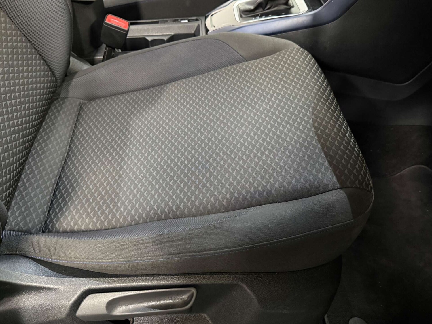 Used Volkswagen T-Roc 2021 for sale - 76481210: Photo 23